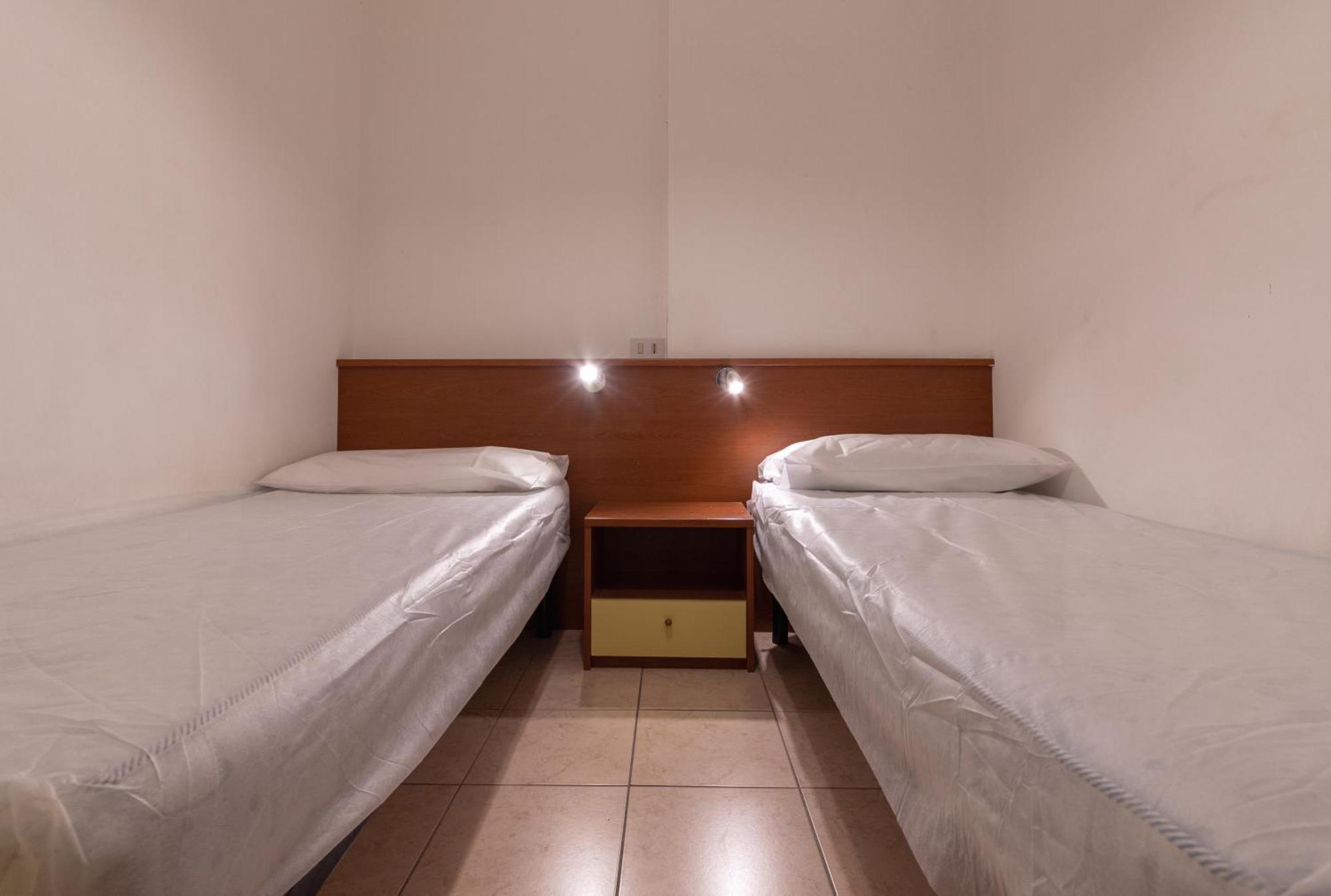 Linz 19 Appartement Bibione Buitenkant foto