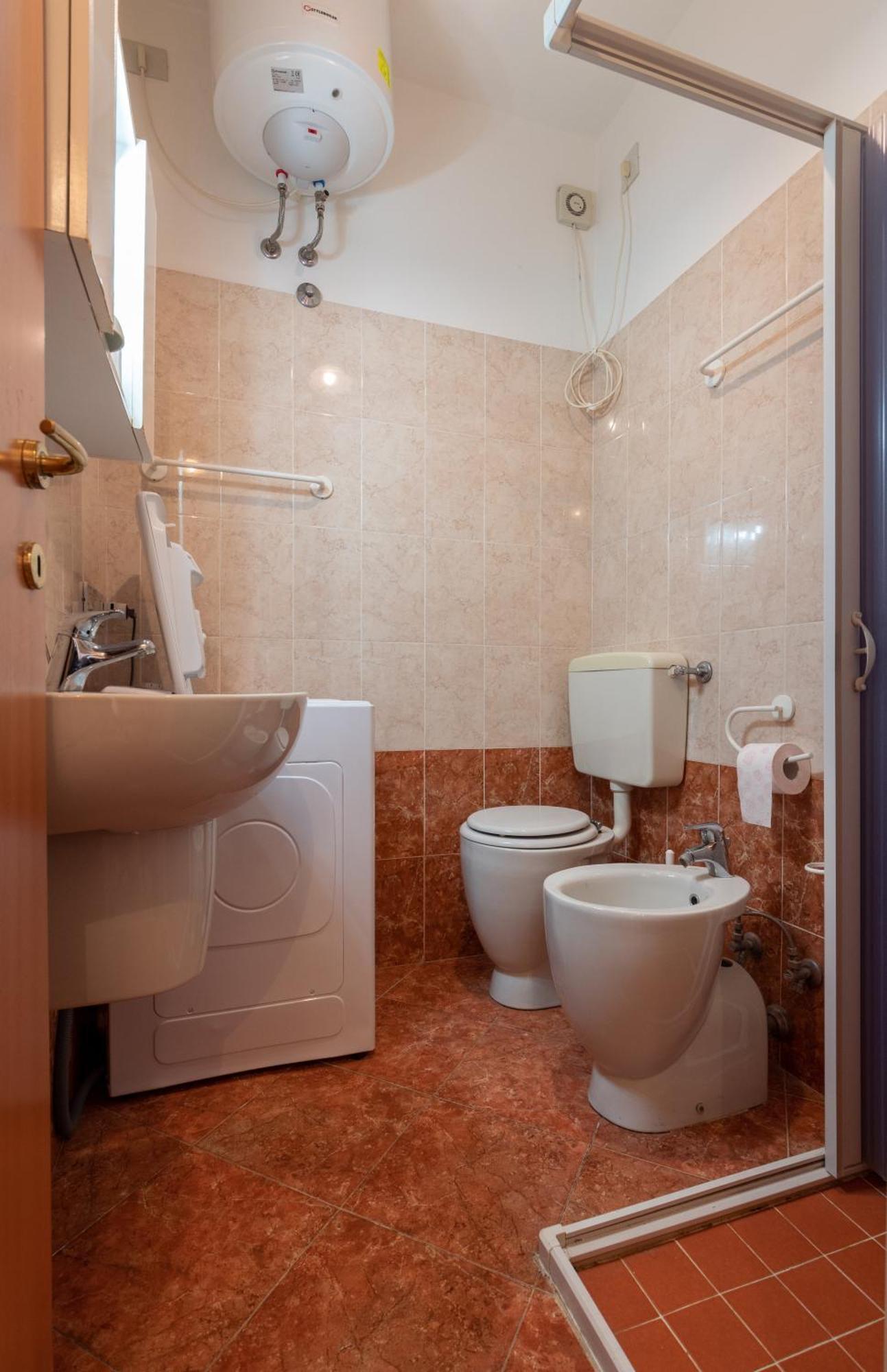 Linz 19 Appartement Bibione Buitenkant foto